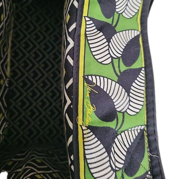 Vera Bradley La Neon Rose Black Tote-$112 MSRP EUC - Picture 10 of 13